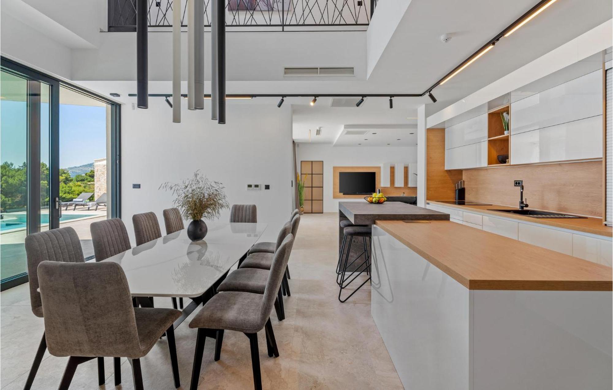 Beautiful Home In Omis With Kitchen Exterior photo