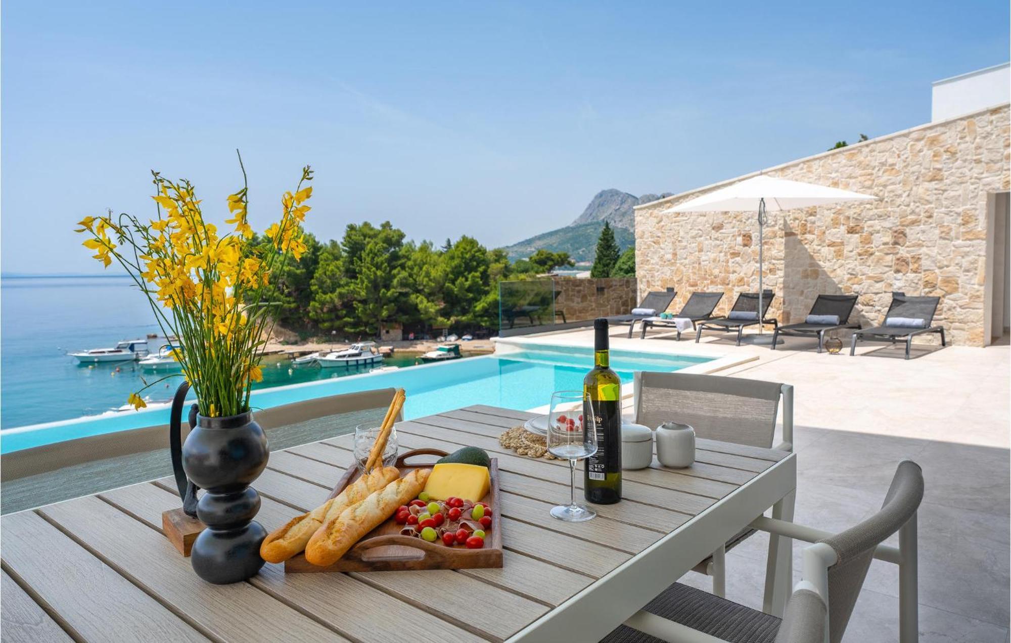 Beautiful Home In Omis With Kitchen Exterior photo